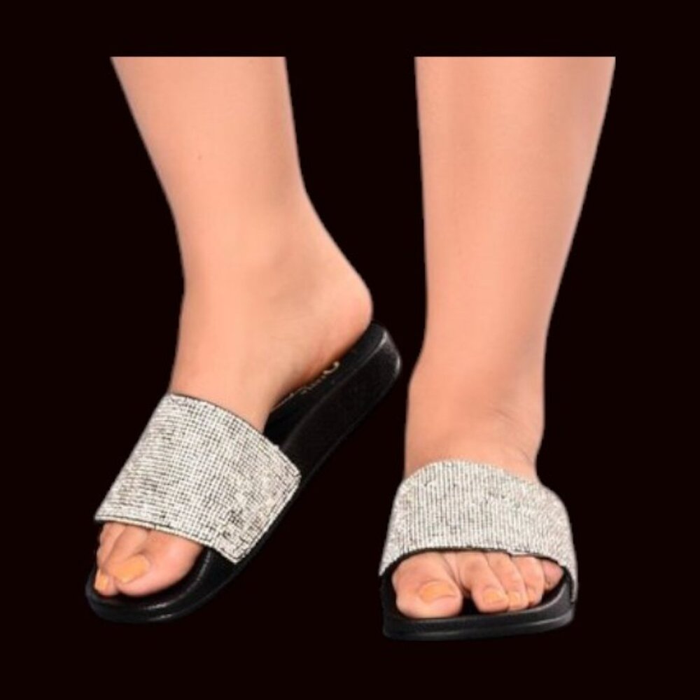Fashion Nova Shine Rhinestone Slides Size 7 Flip Flops Sandals